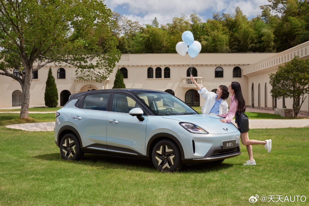 新华AUTO:开缤果新年更BINGO！缤果家族×良品铺子携手共赴缤纷年味之旅25