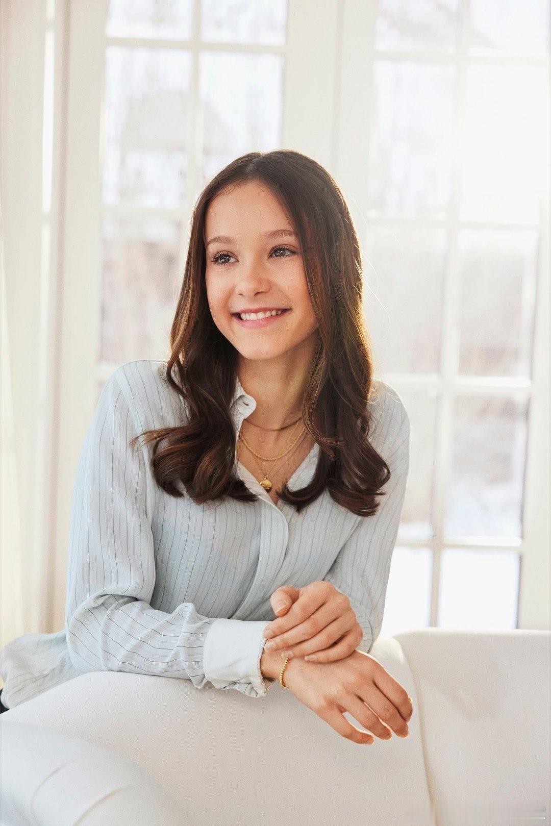 新闻 2026.1.24 丹麦蒙佩扎女伯爵雅典娜庆祝14岁生日，今年终于不是亲妈