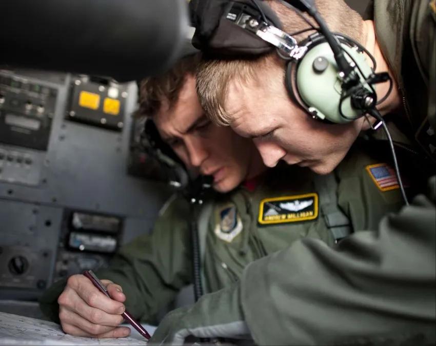 最新据报：被击落的美国空军 F-15E 战机上的失踪武器系统操作员（WSO），现