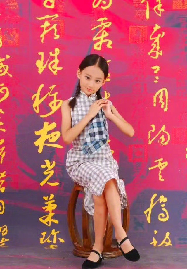 《城中之城》田晓慧的饰演者，有小关晓彤的称号，大家看看，她真的很清纯 ​​​
