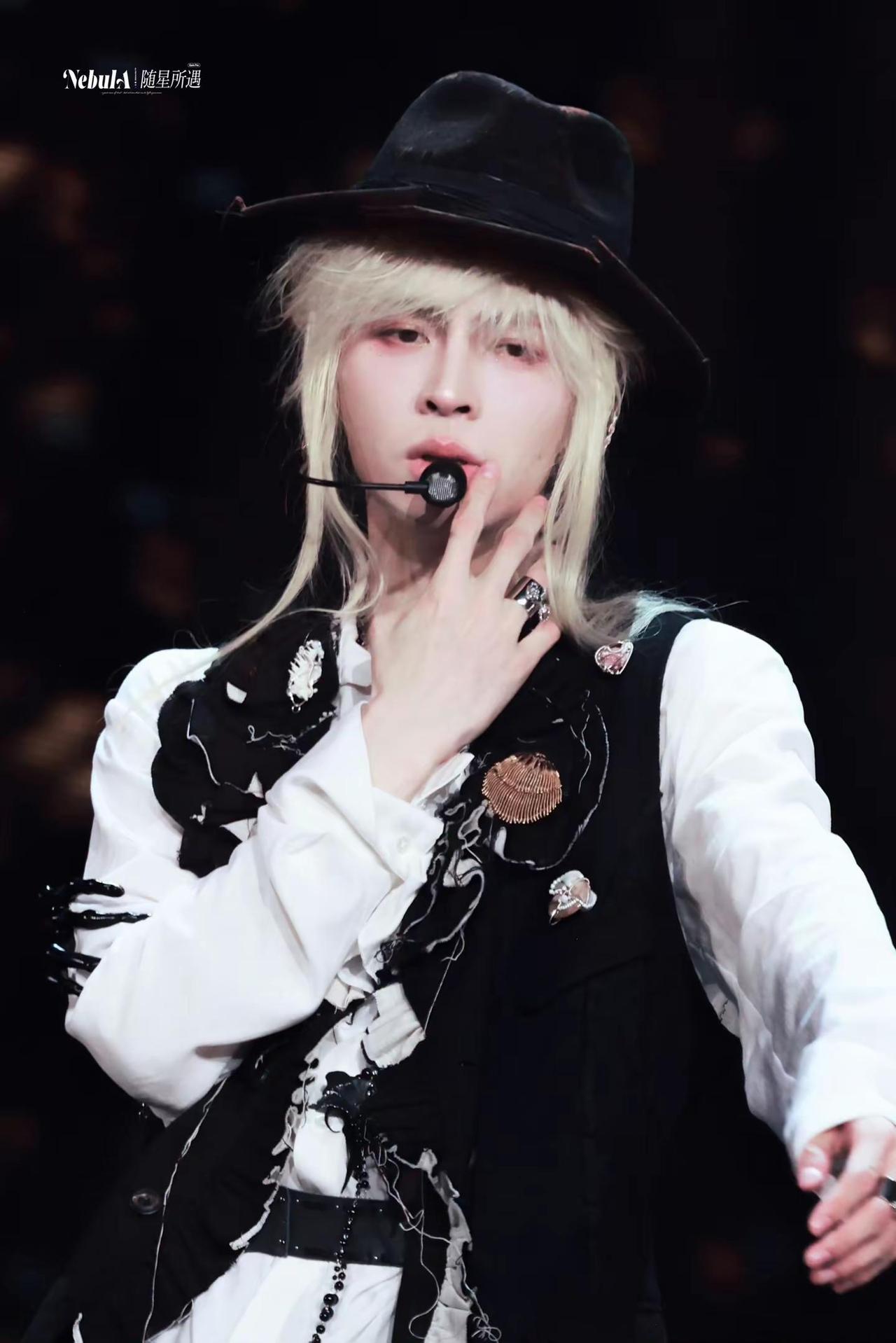 toxic lover.塔拉撒里昂