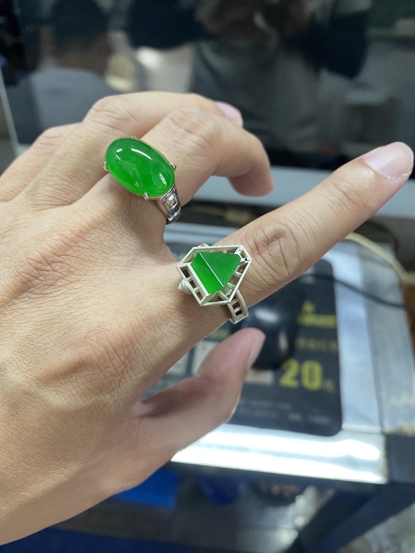 部分精品设计中。每一件翡翠都是需要佩戴者懂得去欣赏它美的一面