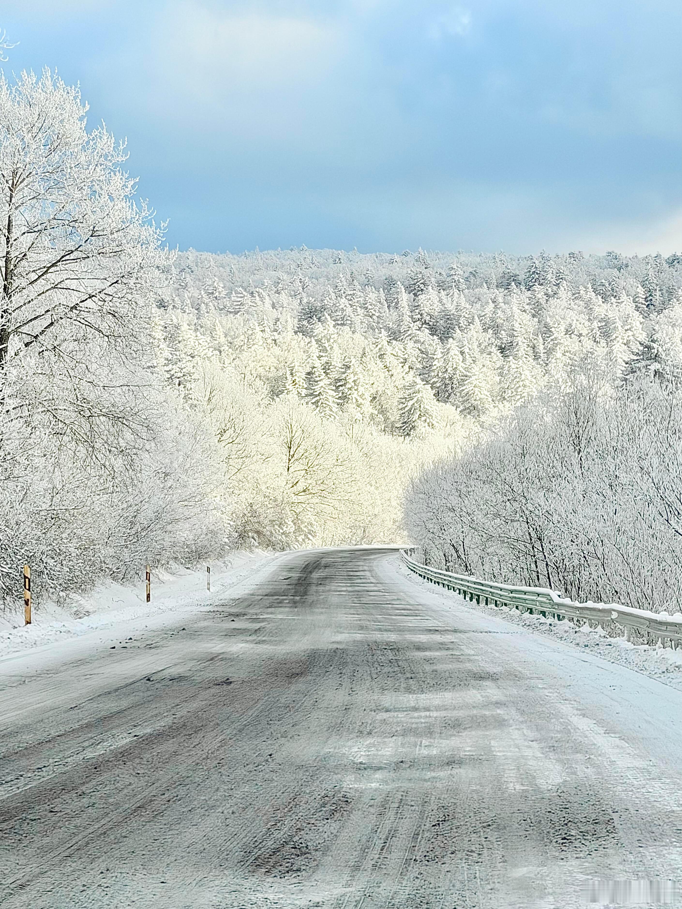 总要去看看今年的冰天雪地吧今年冬季最想去的还是心心念念的长白山，特别是之前和珲春