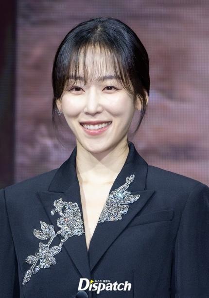 26日， 徐玄振[超话]  孔刘[超话]  主演Netflix新剧《行李箱》举行