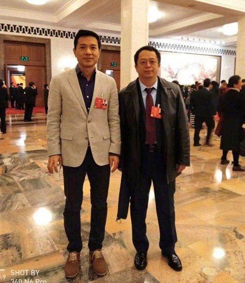 昨天，周鸿祎在360大模型儿童手表产品发布会上表示，“应该给百度李厂长（李彦宏）