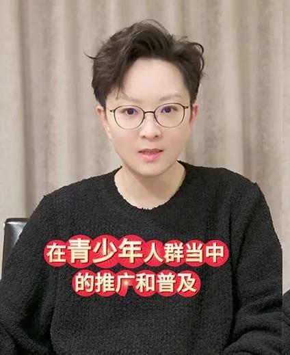 王佩瑜：“我建议 ‘加强’ 政策和资金的支持，进一步推动以京剧为代表的戏曲、诗词