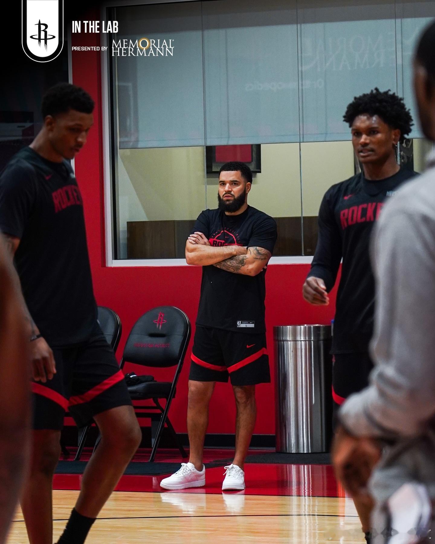 训练日备战活塞。休斯顿火箭 ​​​