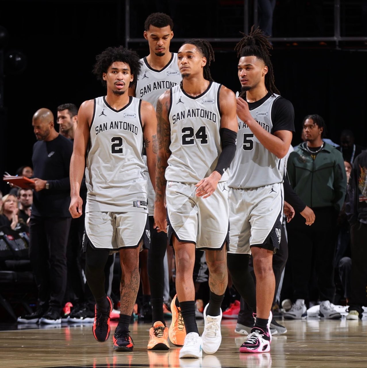 2025-26赛季NBA季后赛现存球队防守投篮命中率排名：1. 圣安东尼奥马刺 