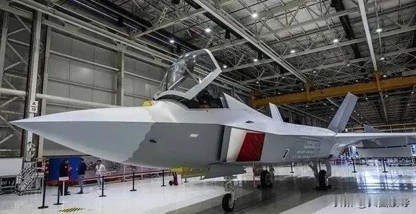 又一款“F22”首飞了，这次是土耳其KAAN战斗机，代号“可汗”，和韩国KF-2