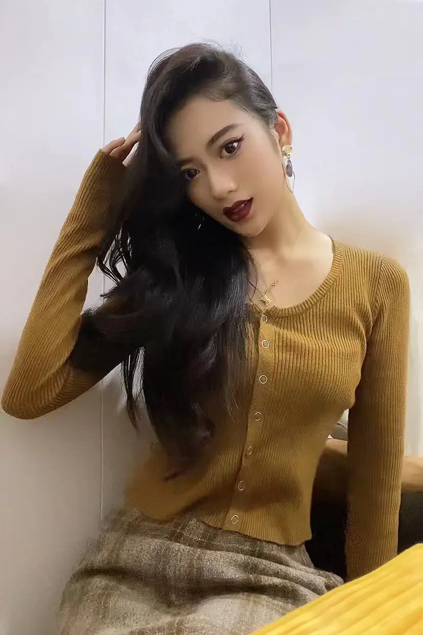 记不清了 只记得你留在我身边