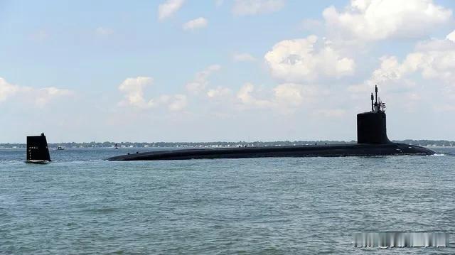 通用动力电船公司表示，美国海军授予一揽子14艘核潜艇建造合同，总价值766亿美元