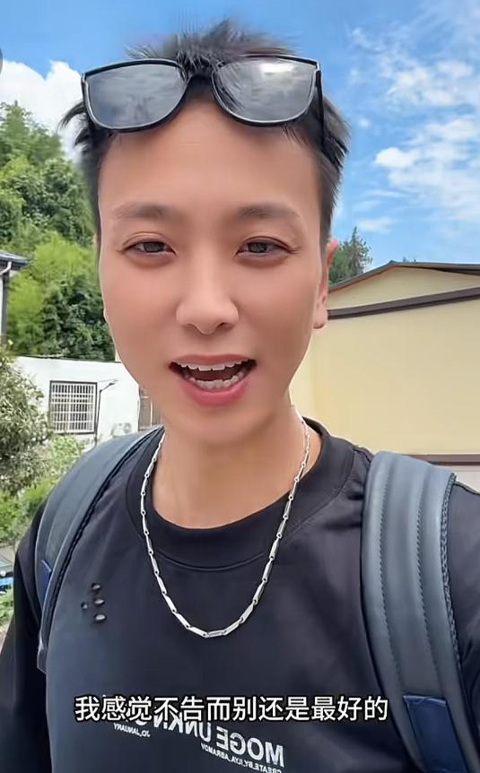 “冬萍的微笑”这四个字，现在提起来，依然让无数网友心里一紧。

那场庭审视频里，