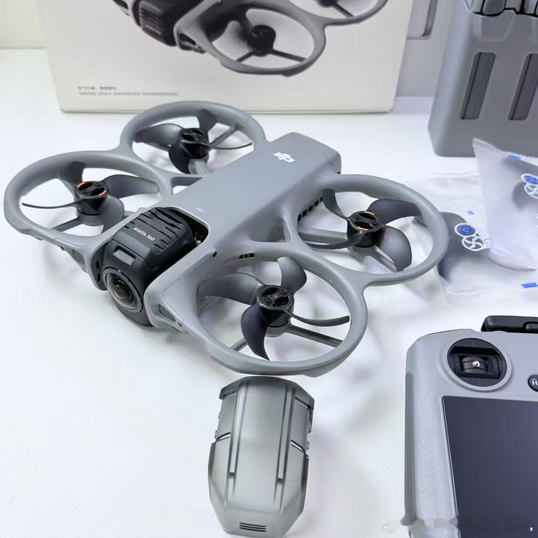 大疆DJI Avata 360畅飞套装增强图传版，RC2带屏三电7-10-13配