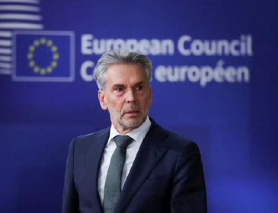 荷兰盼尽快归还安世给中国：求取中国恢复芯片供应。外国网友激动表示这是比日俄战争更