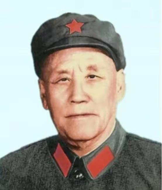 1951年，何长工代表中国与苏联谈判时，因为衣着寒酸遭到了苏联外长维辛斯基的轻视