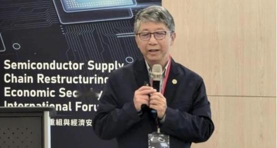 就在中国宣布7nm芯片技术实现重大突破的消息传出后，来自全球芯片代工巨头台积电的