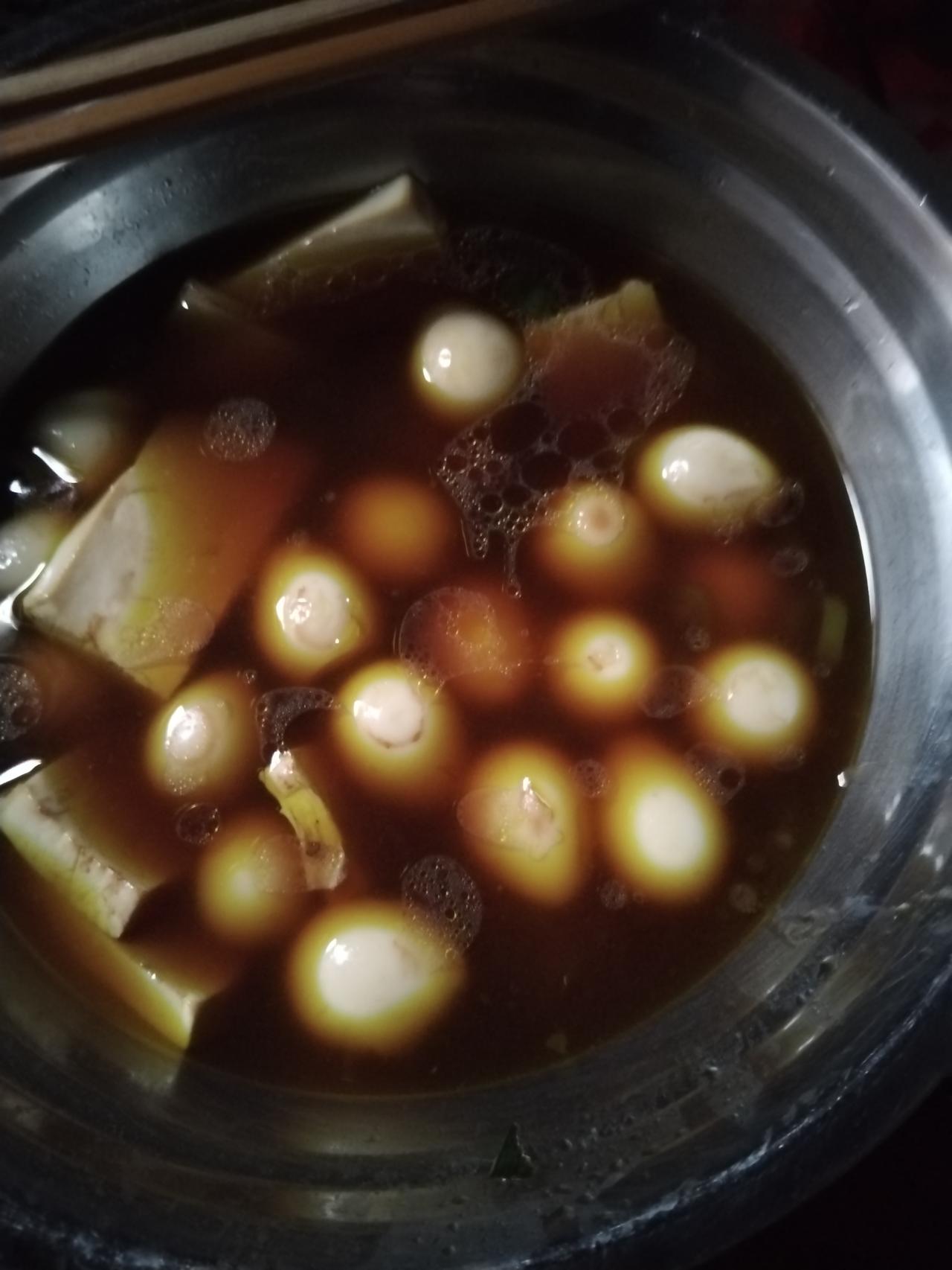 很多人都应该听说过自己做饭会比较便宜，省钱，这话真不一定对。一个人做饭，那真的是