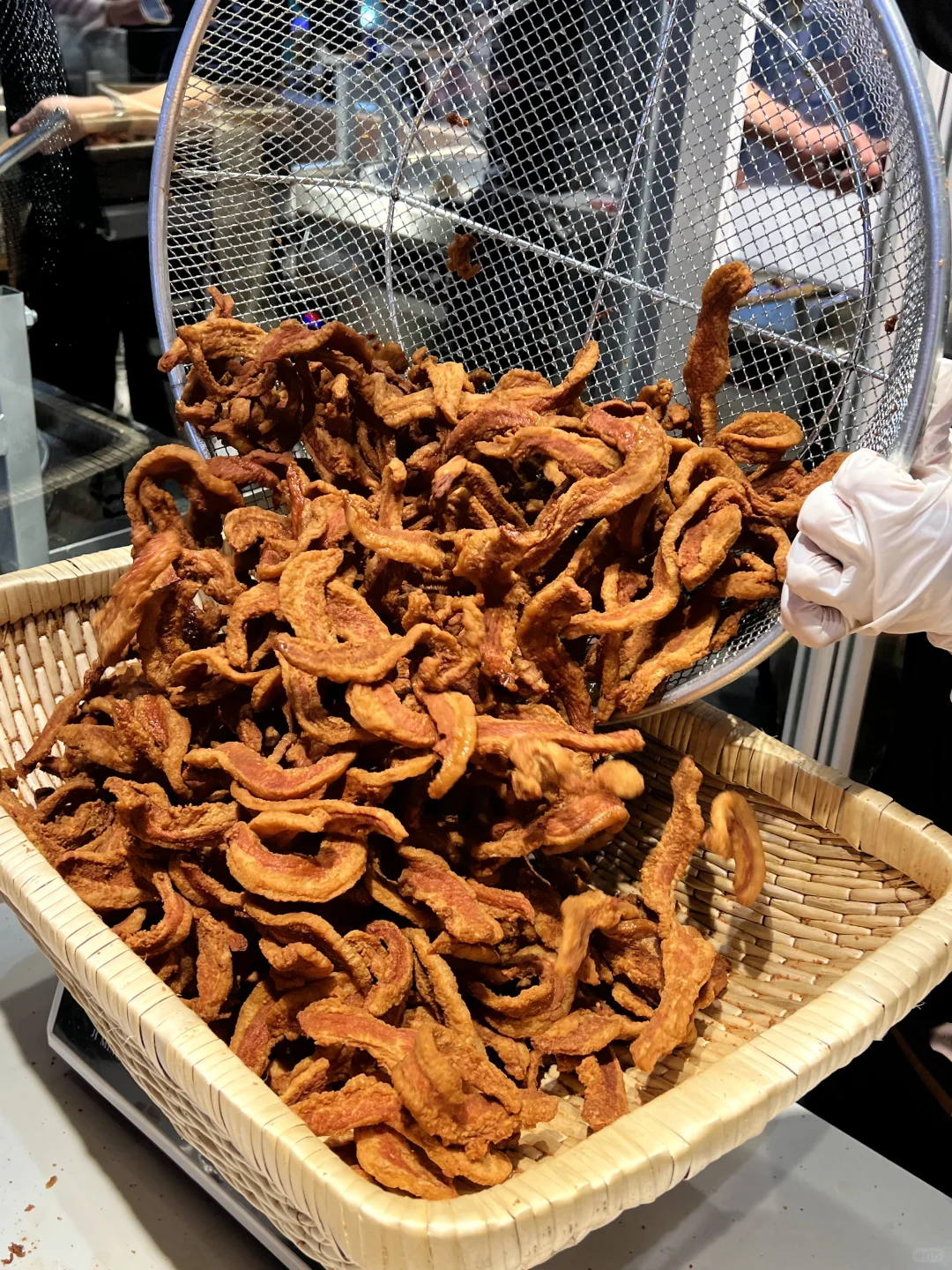 不懂就问 烟台万象汇的人都在这了吗……