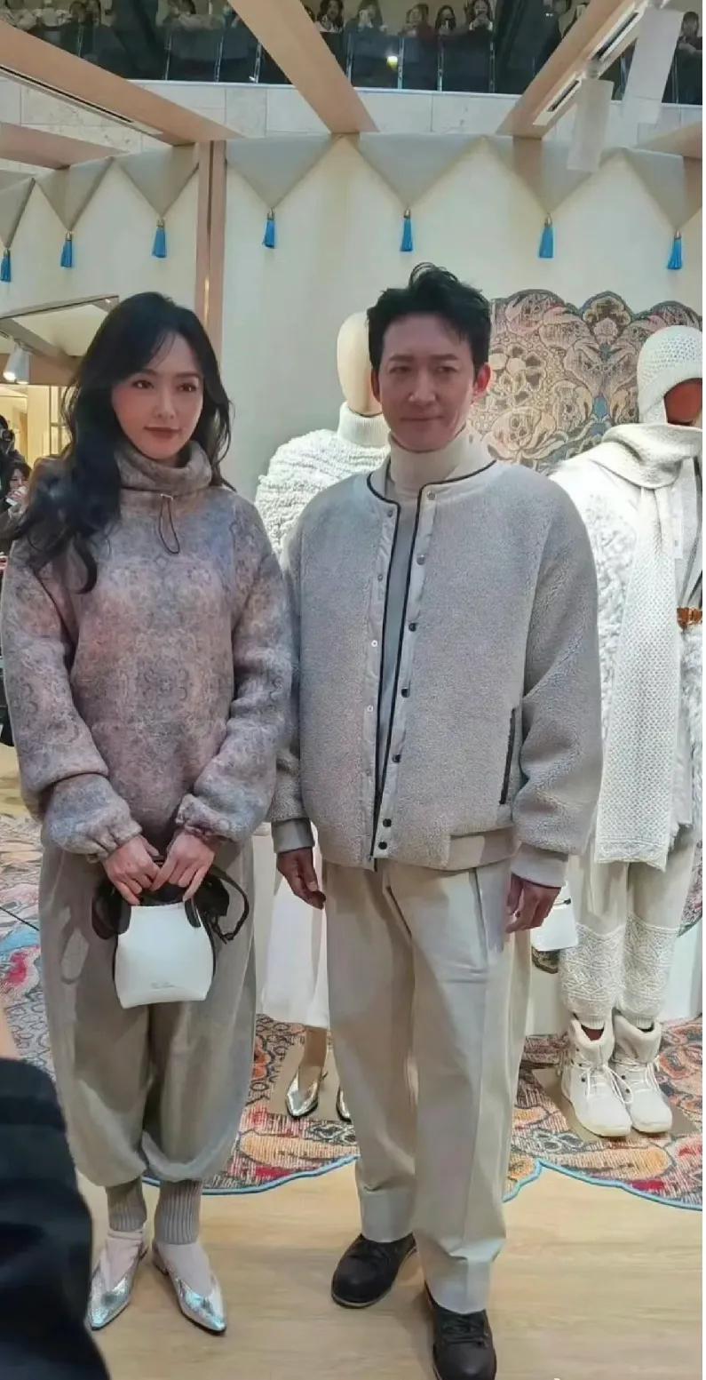 额。感觉唐嫣需要法律援助。。                          