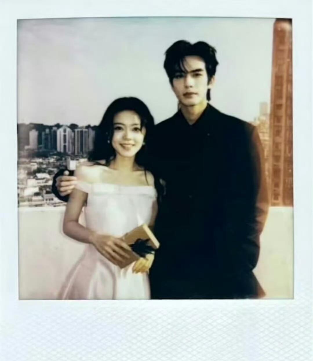 存一些心有林曦的拍立得🥹🥹心有林曦拍立得