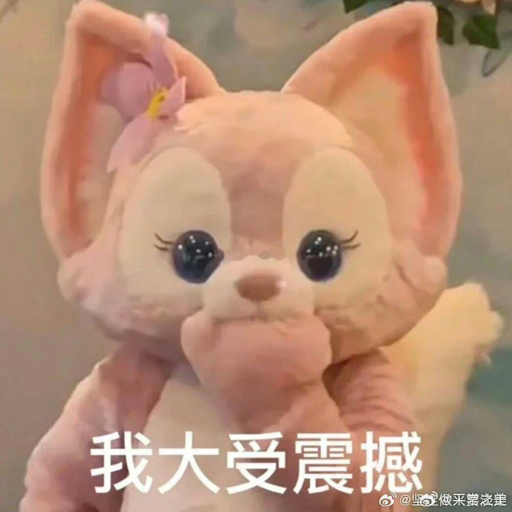 漫步广州街头随处可见荔枝奶茶的身影，冰爽顺滑的口感适配岭南气候，每一口都是广东盛