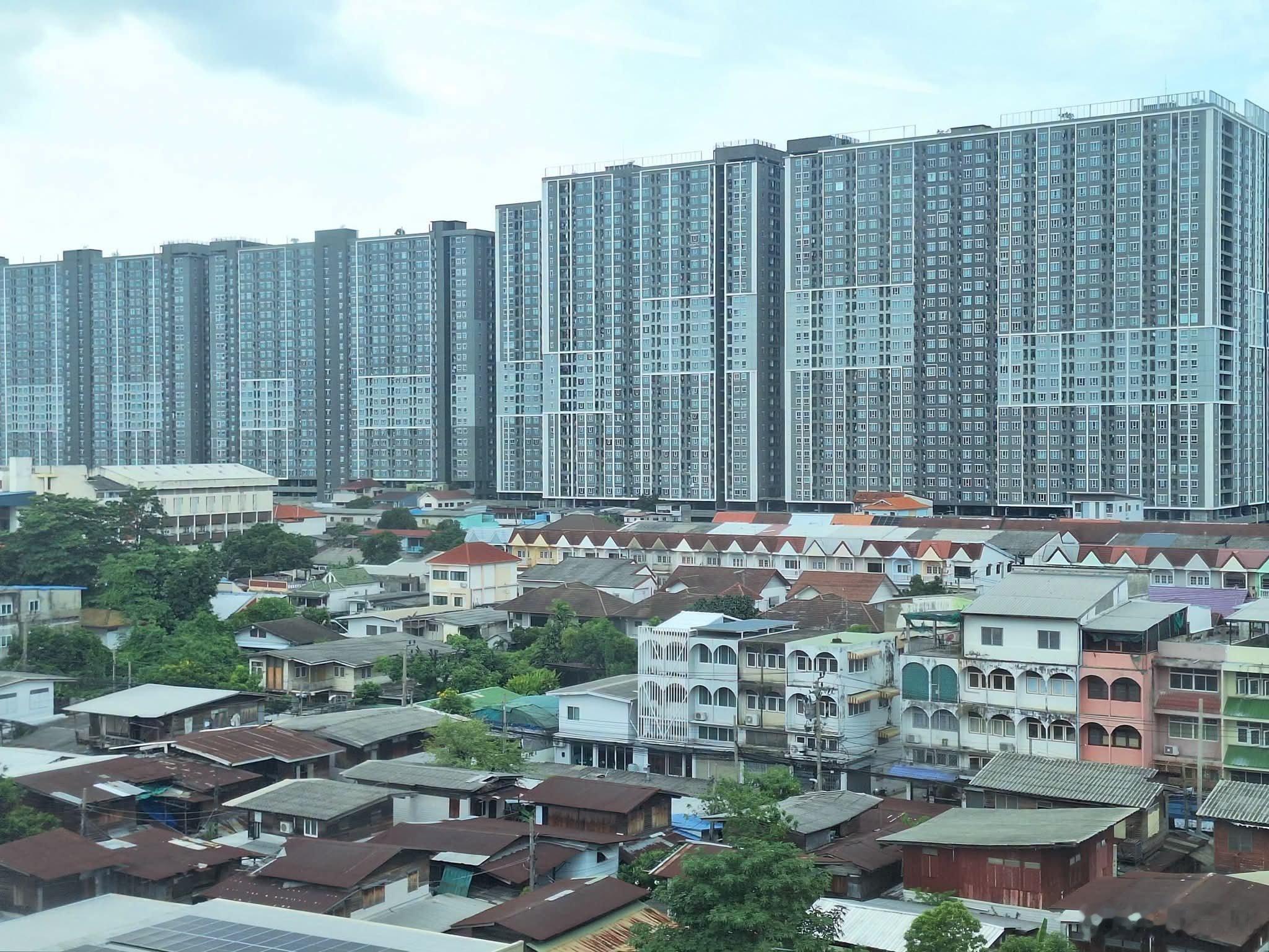 说折叠，曼谷是真折叠啊，都折成屏风了 ​​​