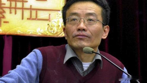 复旦大学王德峰教授曾说：
“2000年我母亲离世，2006年父亲也离开了人世。但
