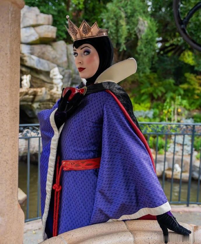 毒皇后扮演者被迪士尼乐园辞退以后在迪士尼乐园看不到反派角色了吗 迪士尼乐园毒皇后