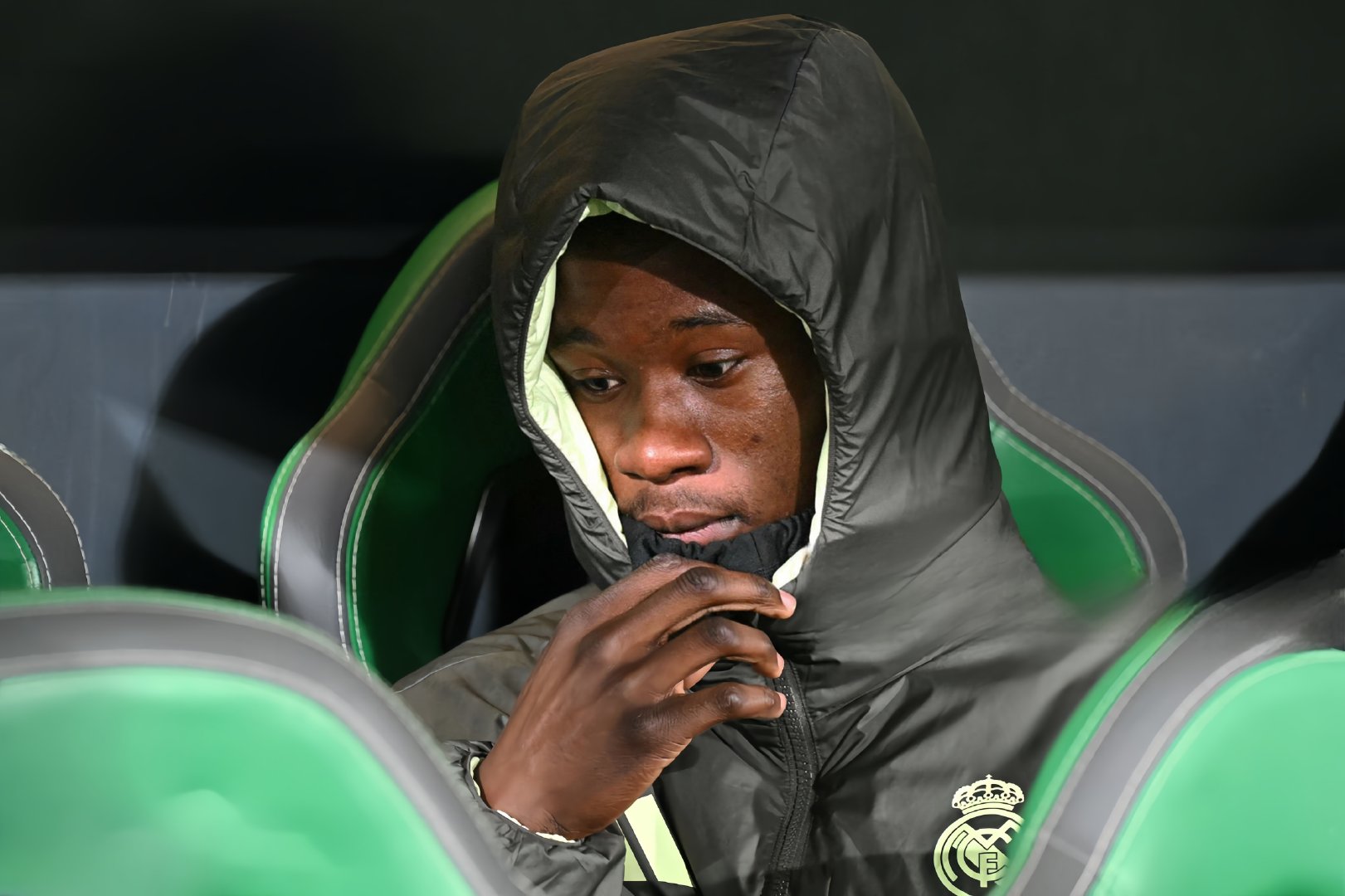 替补席上的忧郁小马  