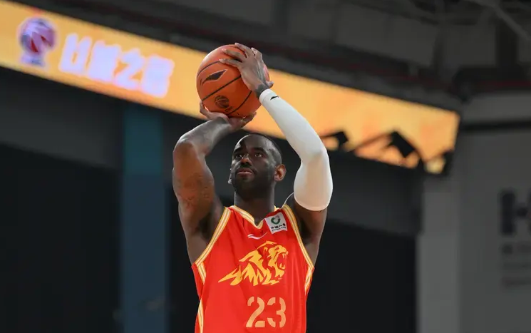 官方：广厦男篮、深圳男篮分别取消桑普森、约翰逊的注册