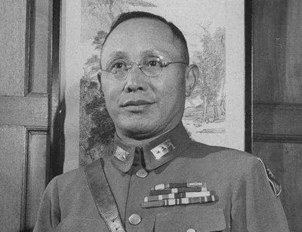 何应钦逃到台湾，赴日本拜访冈村宁次，频繁吹捧蒋介石却依然遭到弃用，背后原因是什么