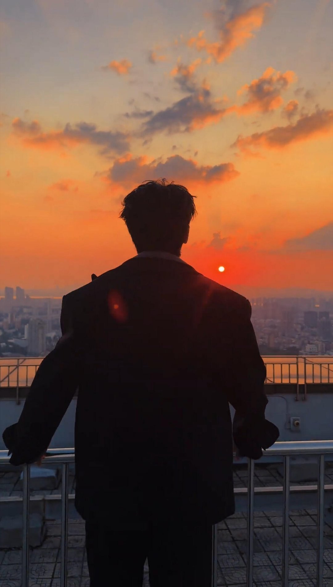 许魏洲大漏勺来了许魏洲主打你敢问我敢答 救命这哥直播是装了自动爆料机吗？问曲风直