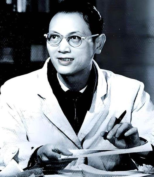 1980年，失踪已久的彭加木“现身”美国，华国锋严令三军：不惜一切找到他。

彭