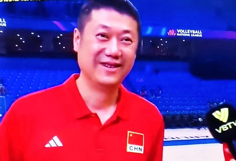 大逆转！中国女排3-2逆转击败德国女排，赢取世联赛美国站三连胜！

 
北京时间