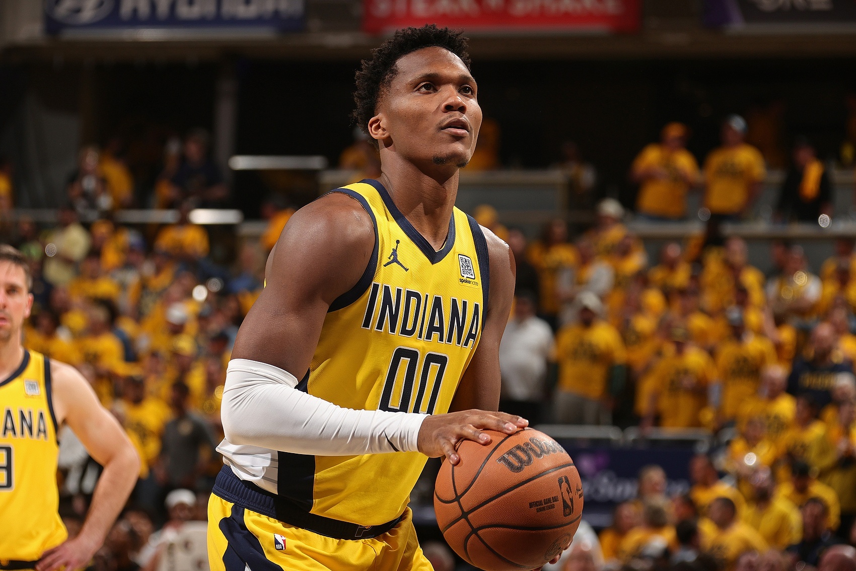 NBA总决赛G3，步行者116-107战胜雷霆。大比分2-1领先。雷霆替补席火力