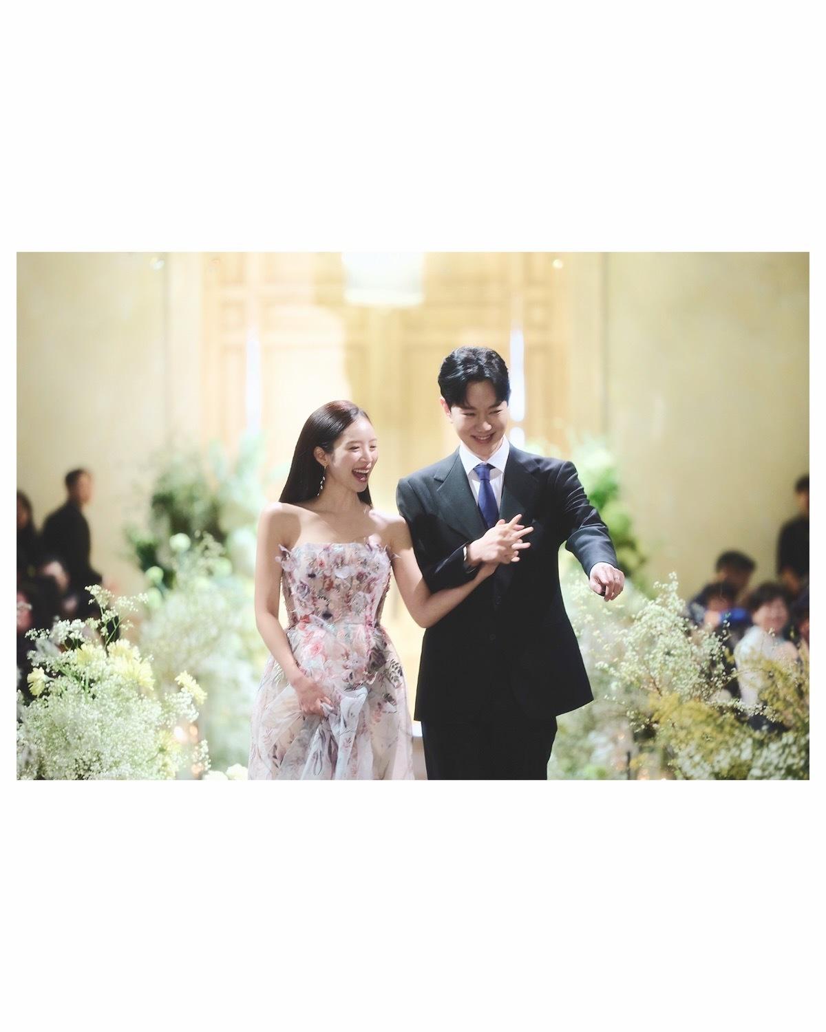 金智英的婚礼💒 