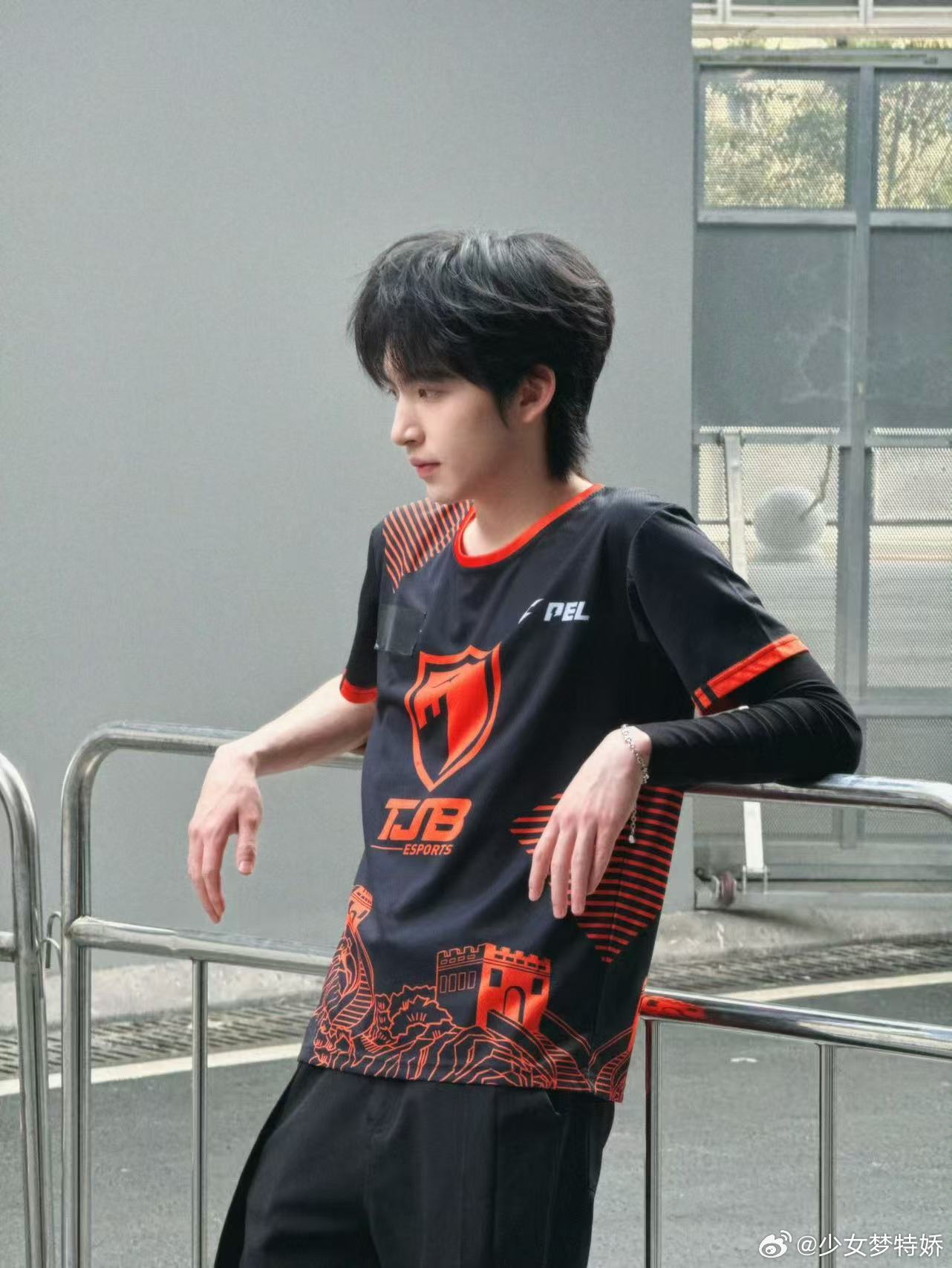 爆青稚白小纯参加再见朋友再见朋友拟邀青稚白小纯谁被这个拟邀阵容震惊到！青稚白小纯