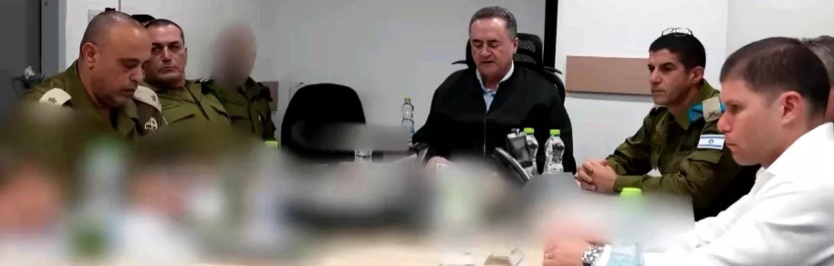 半岛电视台报道，当地时间24日，以色列国防部新闻处公开的一段视频显示，以防长卡茨