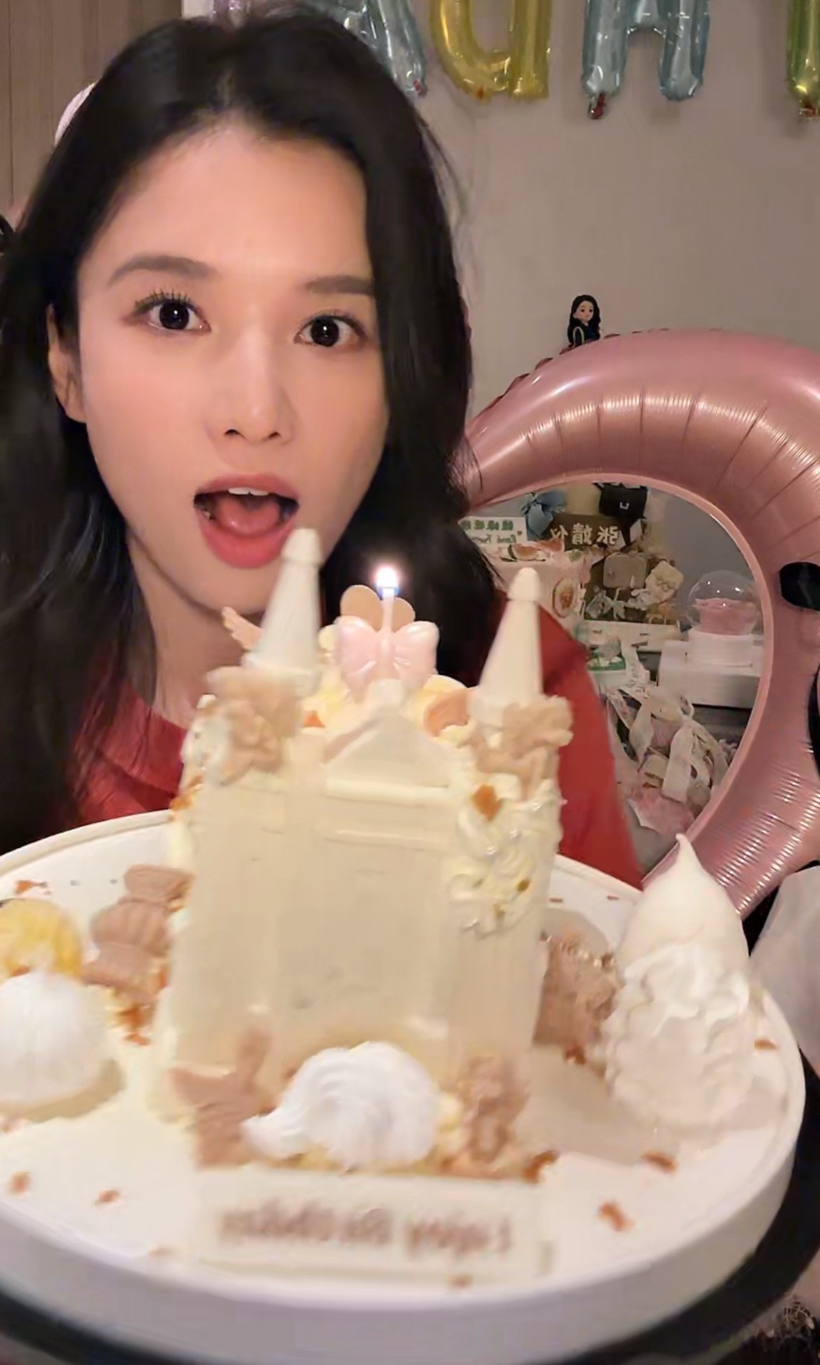 张婧仪 🎂🎂🎂 