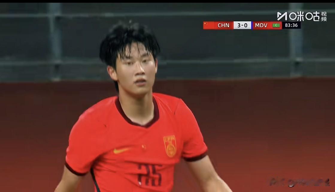国足3:0战胜马尔代夫，上半场不但颗粒未收，还看得辣眼和让人昏昏欲睡，也就布伊亚