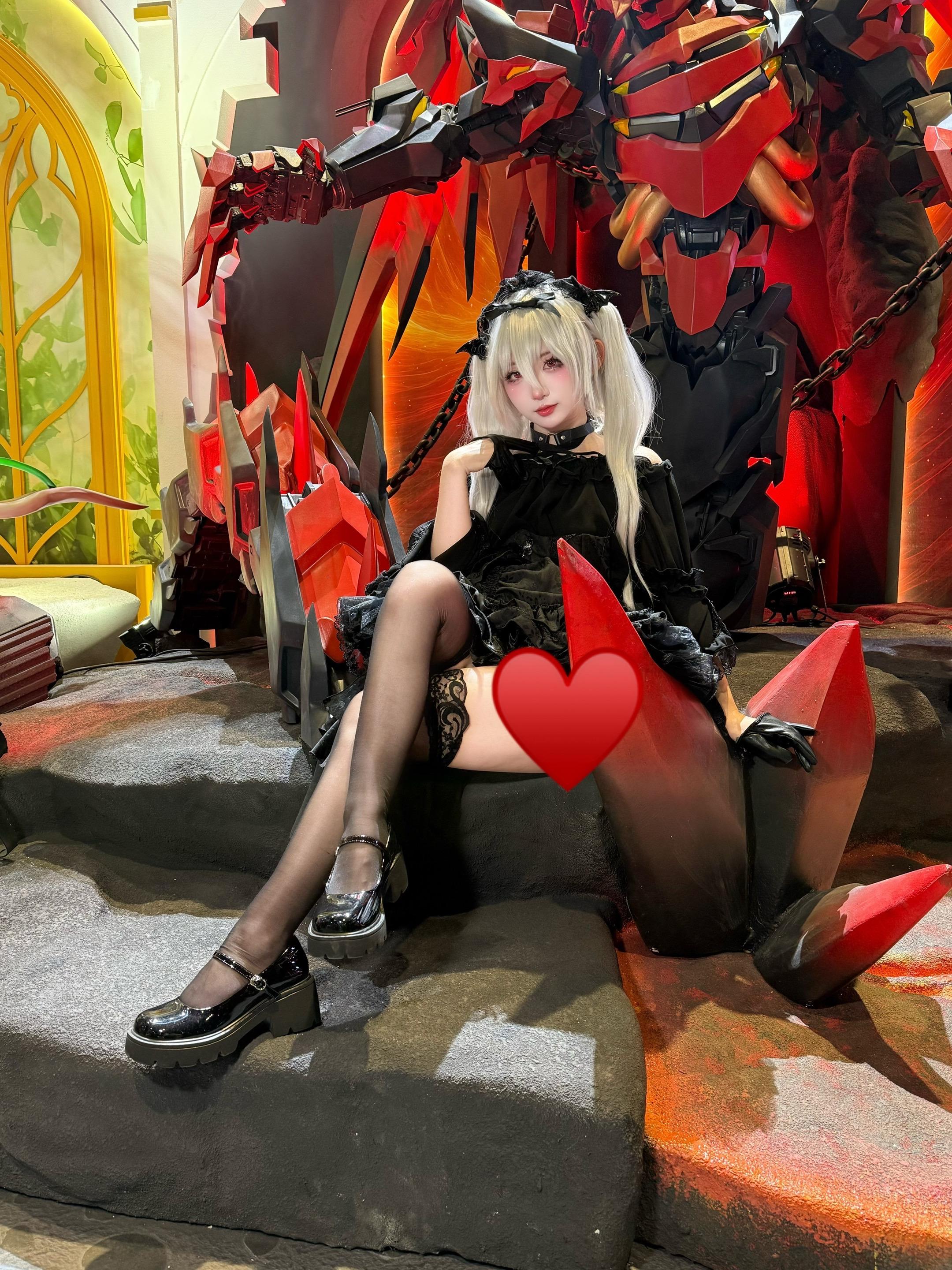 指挥官，欢迎来到这片港湾～当暗夜的眷属误入精灵与恶魔的盛宴 今夜，是猎...