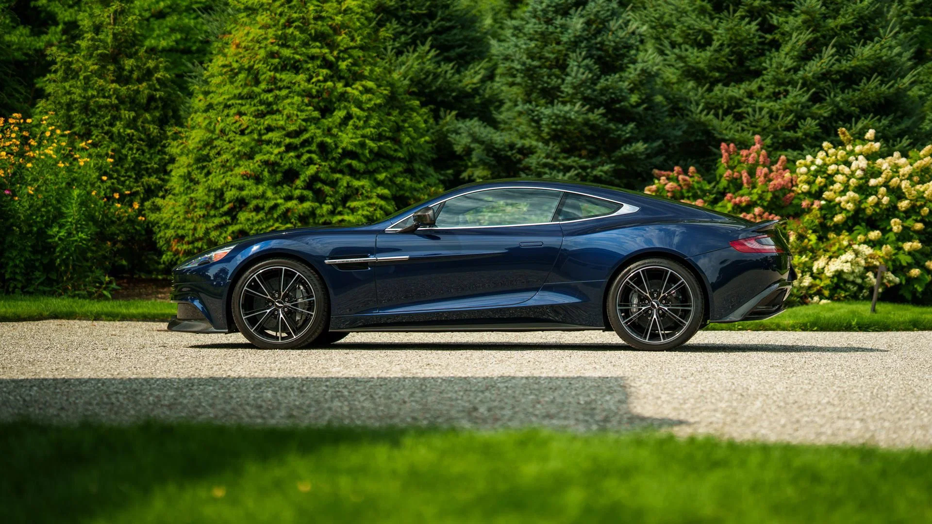 Aston Martin Vanquish Centenary Editiona
