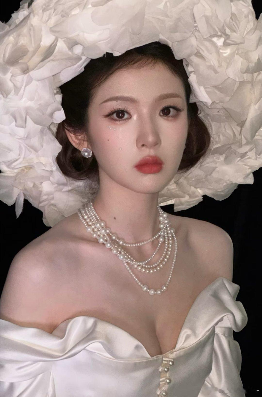 张淼怡美商很高啊，自身条件不好就把自己发挥到最美 