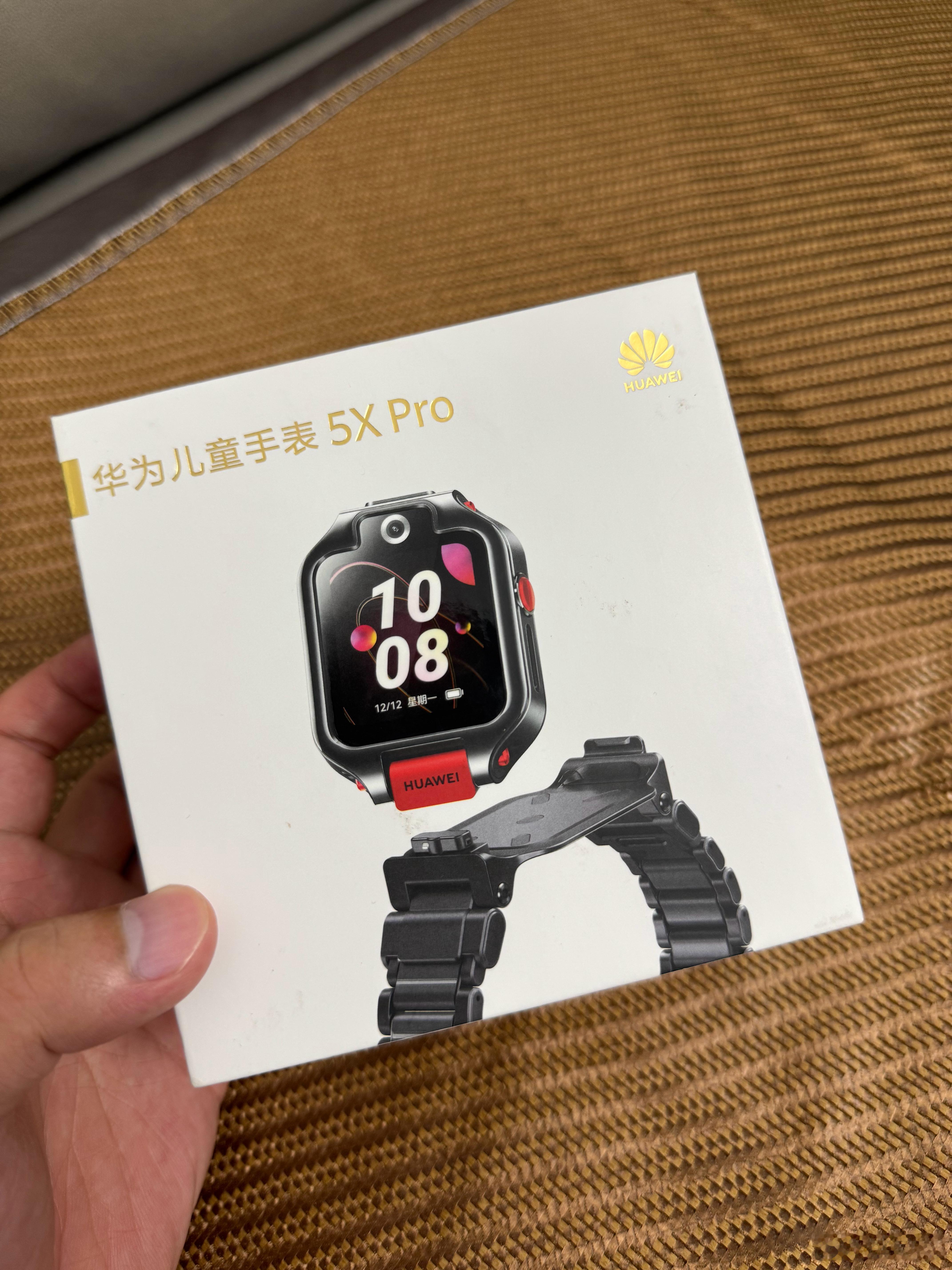 又整了个华为手表，娃的 ​​​