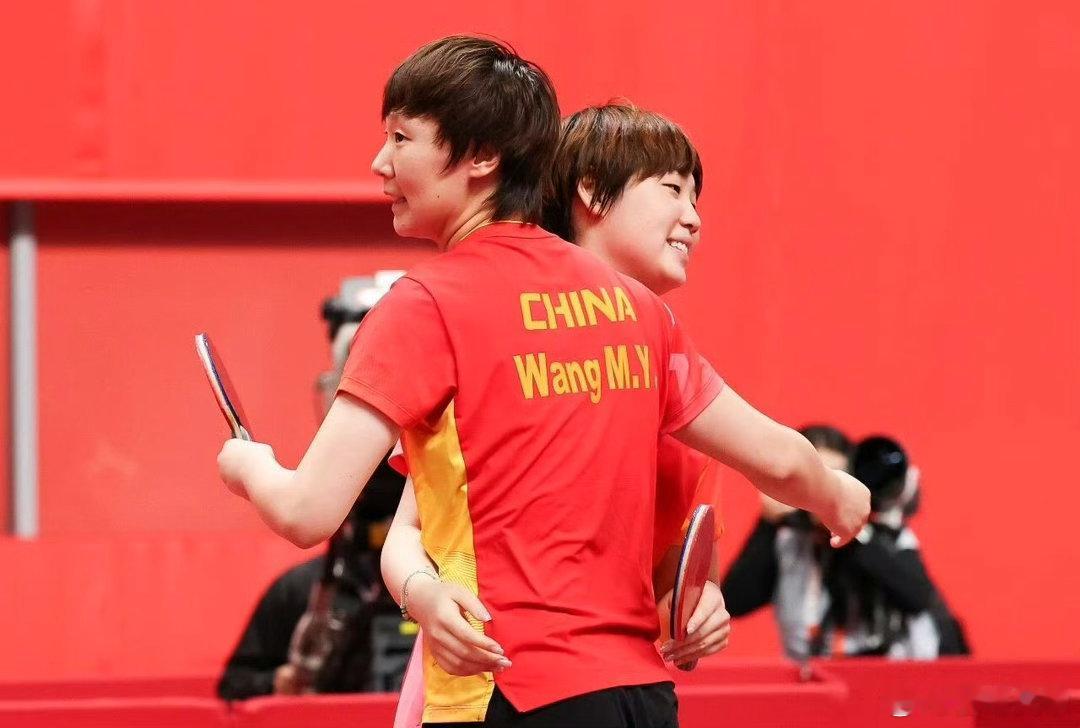 🏓名古屋亚运女双决赛捷报！王曼昱/蒯曼 4-0横扫张本美和/早田希娜，斩获女双