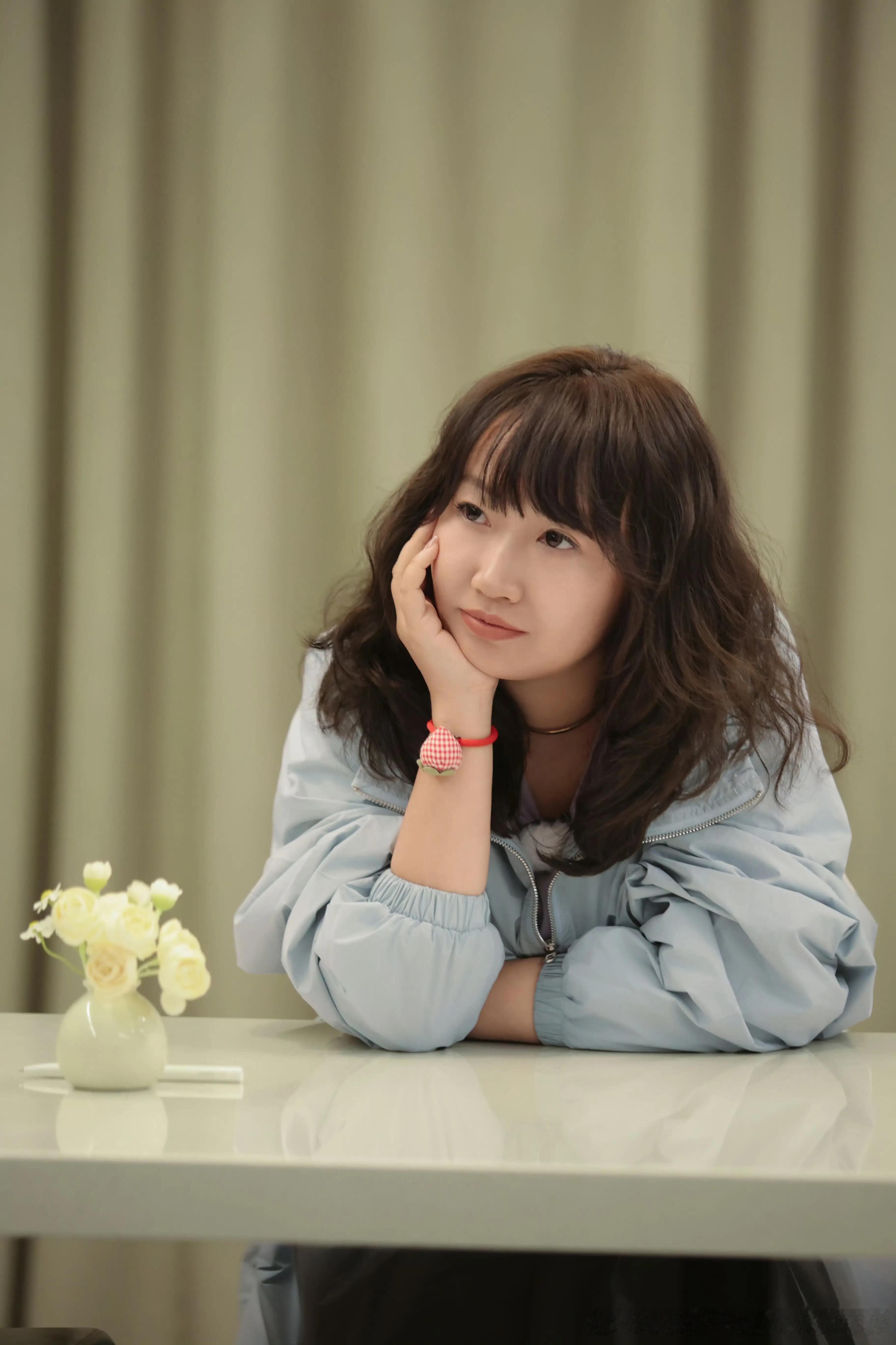 麦琳回门宴瘦了好多 麦琳回门宴惊艳亮相，瘦身成果引瞩目在大众的热切关注中，麦琳于