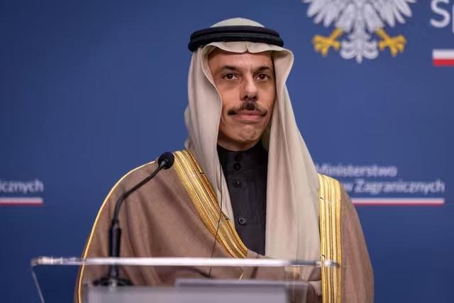 【开罗时事】随着美国和伊朗就结束战斗的备忘录达成协议，受到伊朗报复攻击的波斯湾各