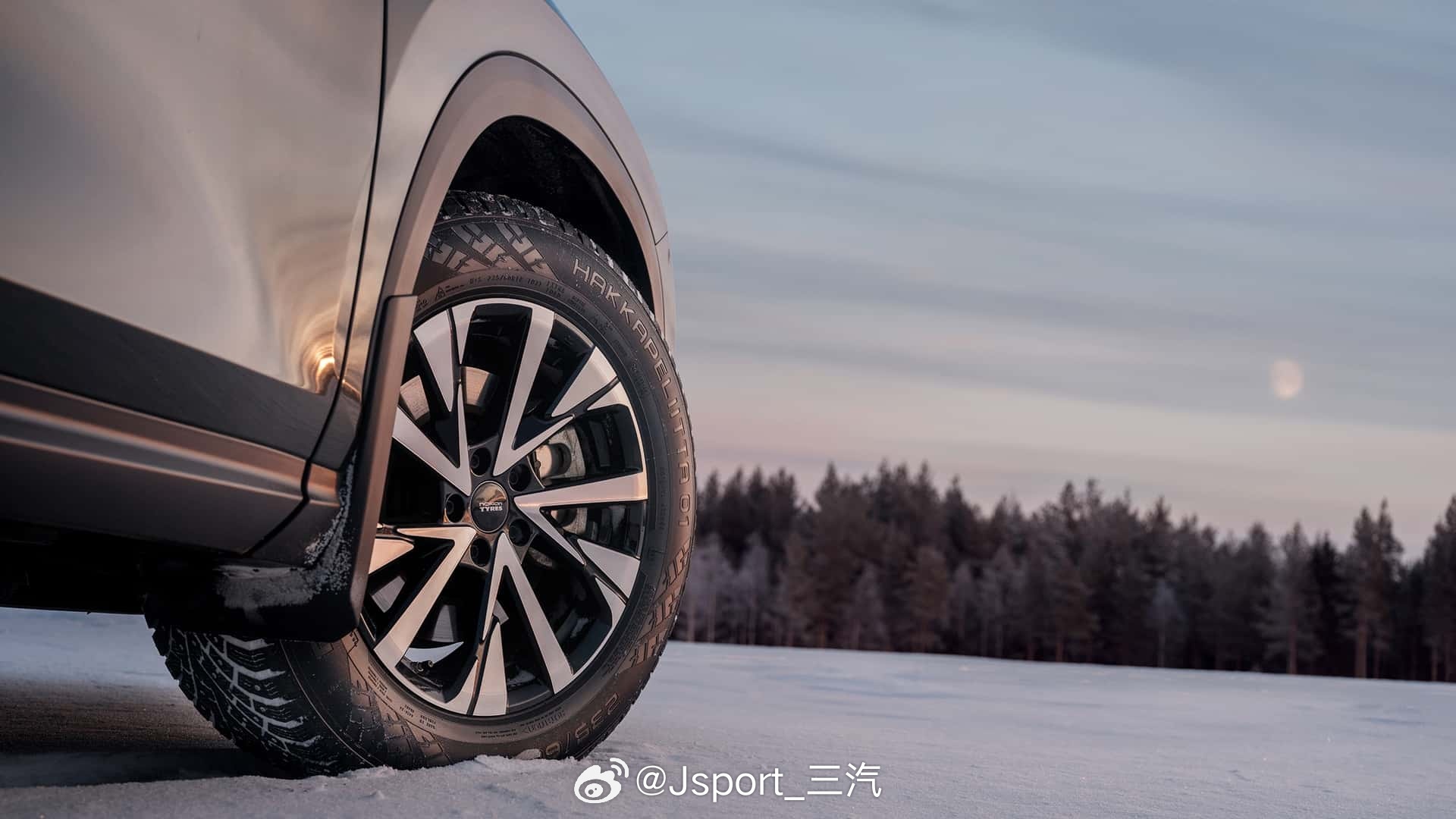 假期在家无聊找剧看来来去去翻不到啥翻到一个片子，拍的颜色巨好看，就是那种北极高纬