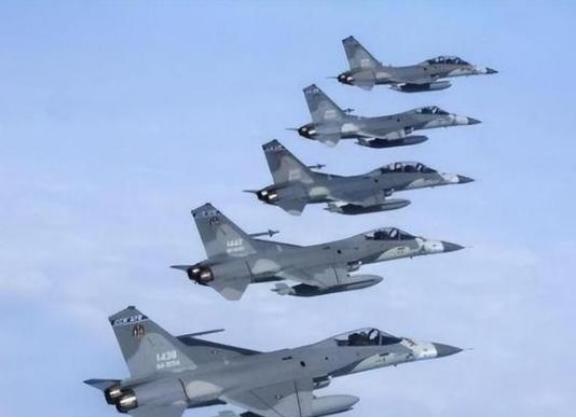 中国要想解放台湾，必定要和美国打一场硬仗，为了打赢这场必须要赢的的仗，中国可以投