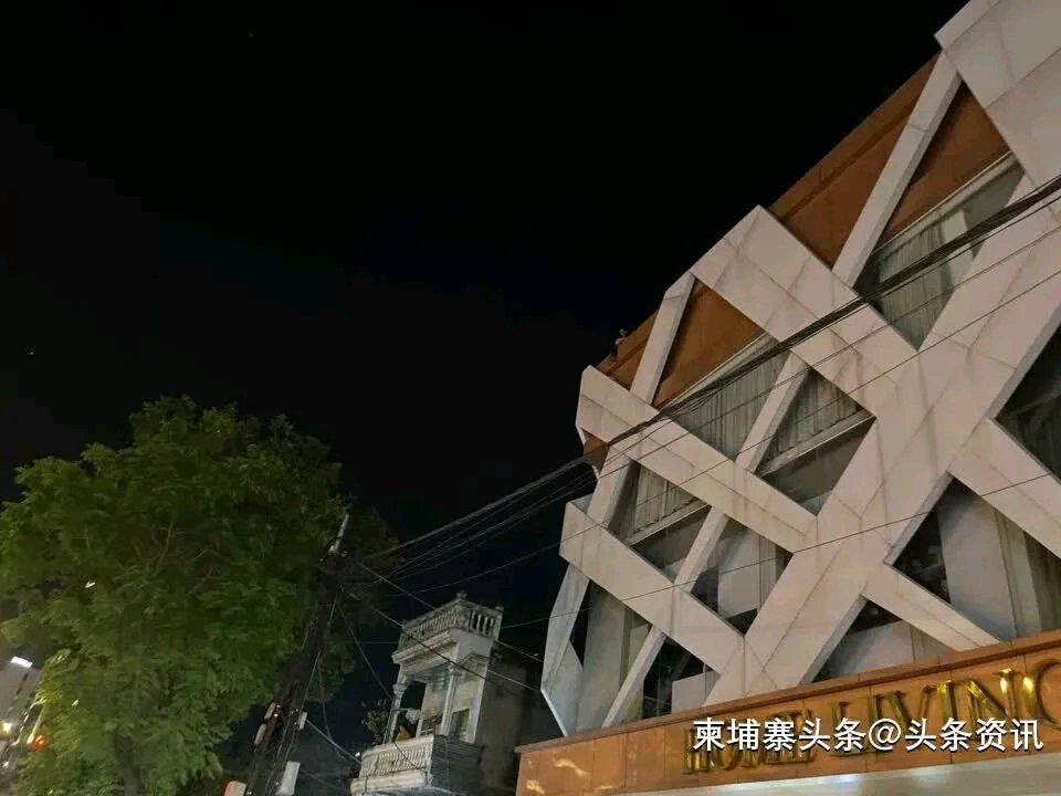 2025年12月26日晚8点多，金边市BKK区发生一起奇葩事儿。一名中国男子持刀